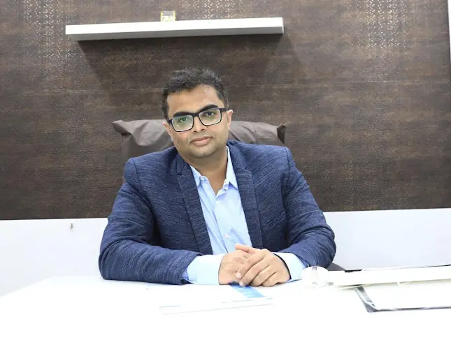 Dr. Arpit C Dave - Orthopaedic Surgeon & Arthroscopy Specialist in Dahisar, Mumbai